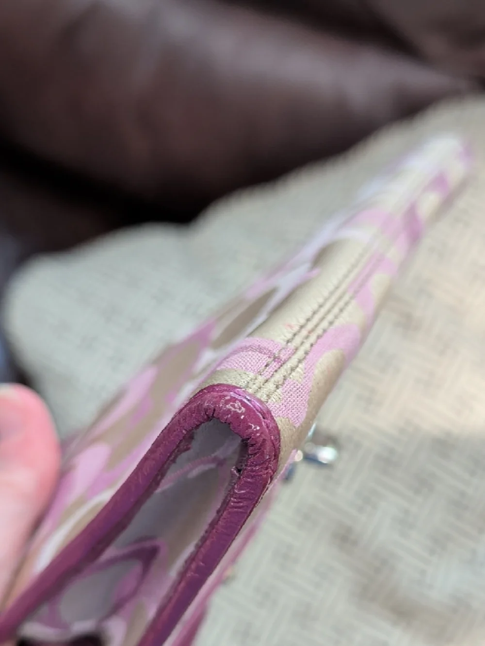 Coach Penelope Optic Signature Turnlock Wristlet EUC